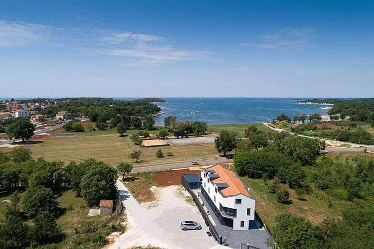 Appartamento Seaview Funtana Esterno foto