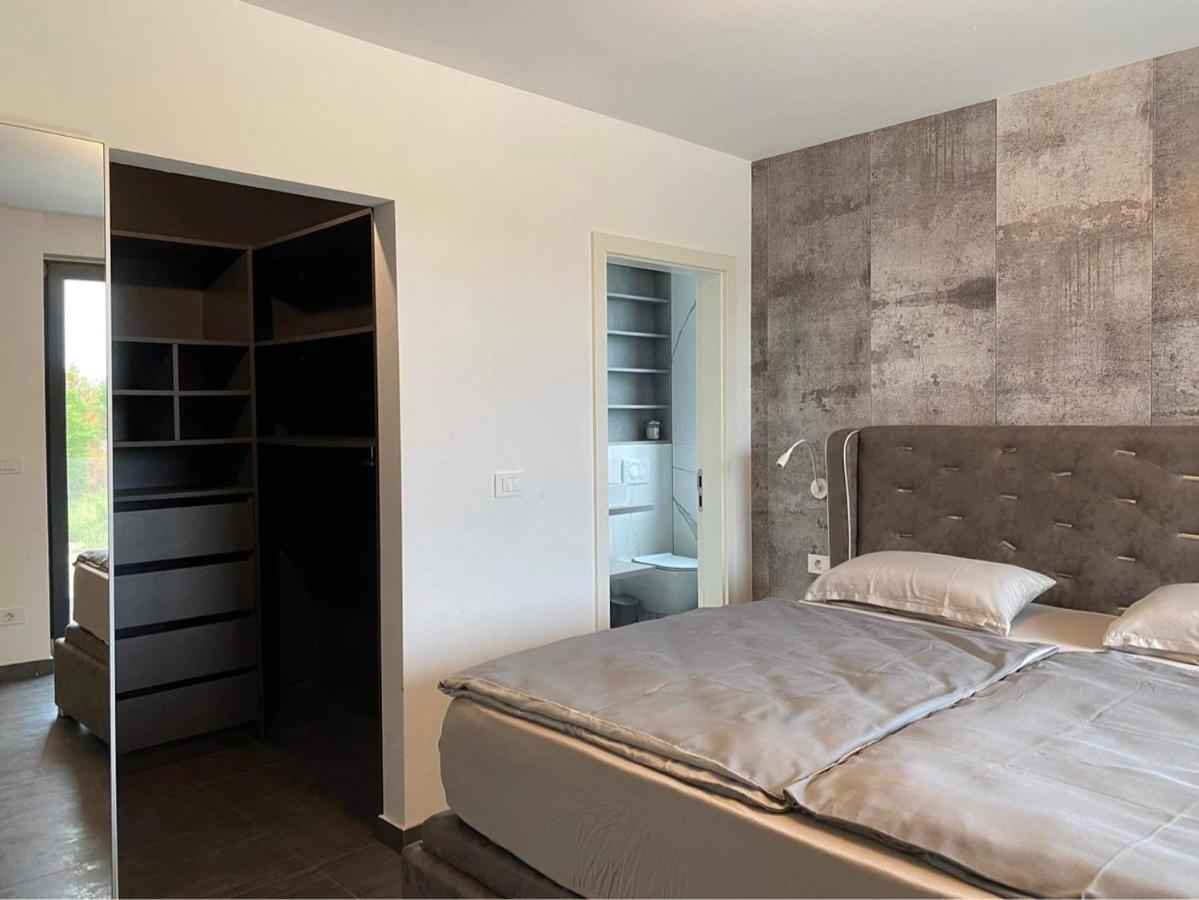 Appartamento Seaview Funtana Esterno foto