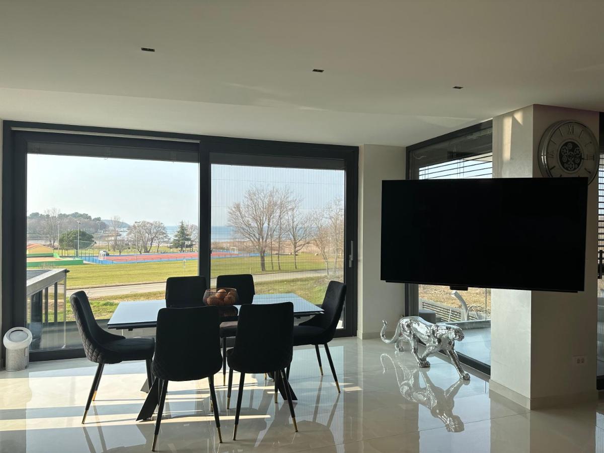 Appartamento Seaview Funtana Esterno foto